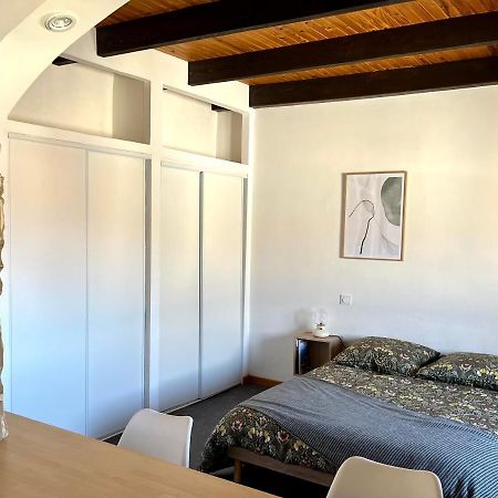 Studio De Charme Au Coeur De Valréas Eksteriør billede